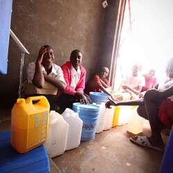 Waterzuiveringsunit op zonne energie 2011